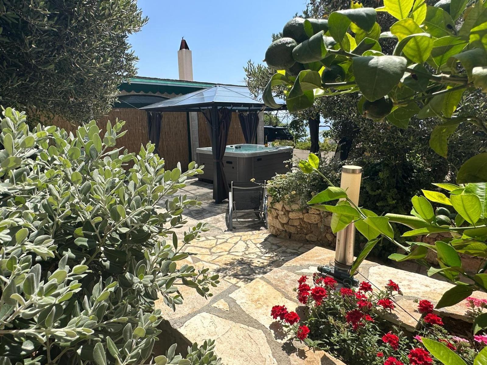 Vacation House Marin With Jacuzzi - Bol, Brac Экстерьер фото